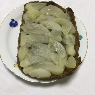 桃の缶詰でトースト